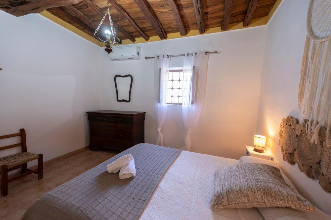 Villa Es Cubells Country & Sea Exterior photo
